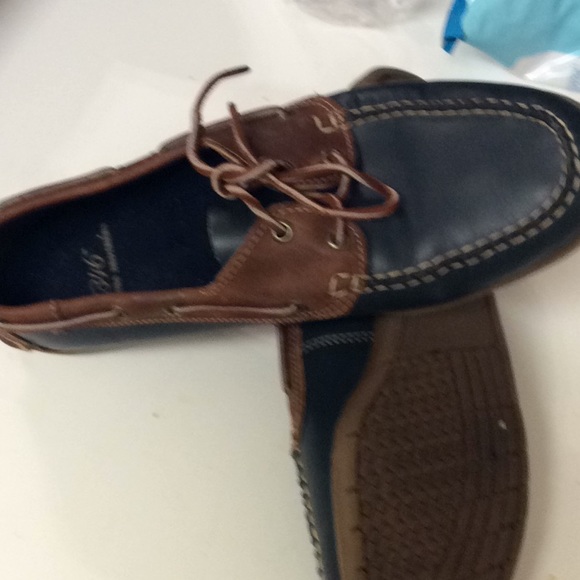 Rooks Brothers two tone boat shoes - Picture 4 of 4